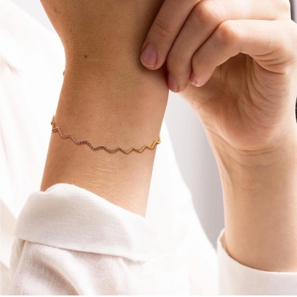 GOLD 18k Gold Plated Wave Chain Bracelet